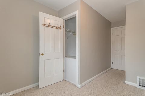 4908 Edsal Dr, Lyndhurst, OH 44124 photo 25