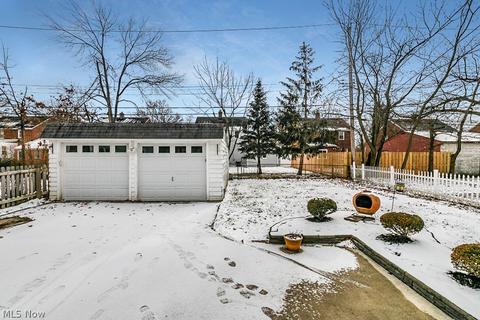 4908 Edsal Dr, Lyndhurst, OH 44124 photo 33