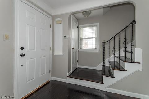 4908 Edsal Dr, Lyndhurst, OH 44124 photo 14