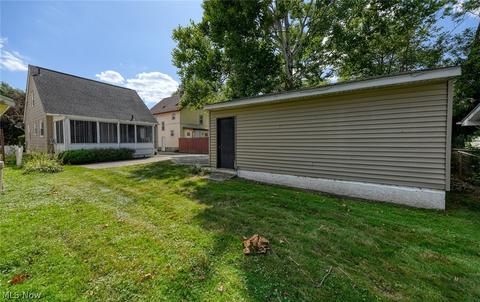 135 E Brookside Ave, Akron, OH 44301 photo 4