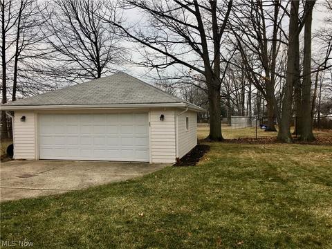 31625 Willowick Dr, Willowick, OH 44095 photo 7