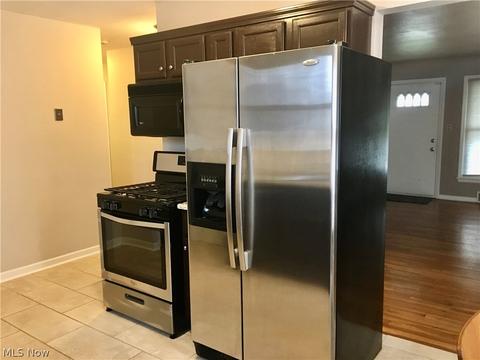 31625 Willowick Dr, Willowick, OH 44095 photo 13