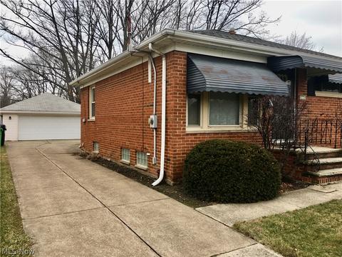31625 Willowick Dr, Willowick, OH 44095 photo 2