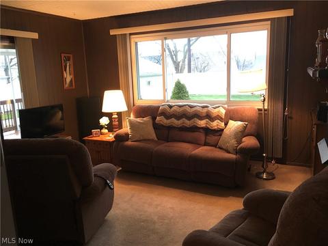 3080 Hetzel Dr, Parma, OH 44134 photo 6