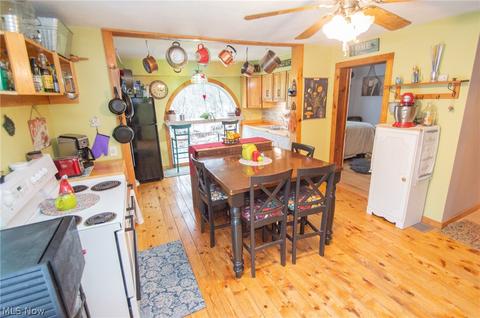 5784 Stoneville Rd, Windsor, OH 44099 photo 3
