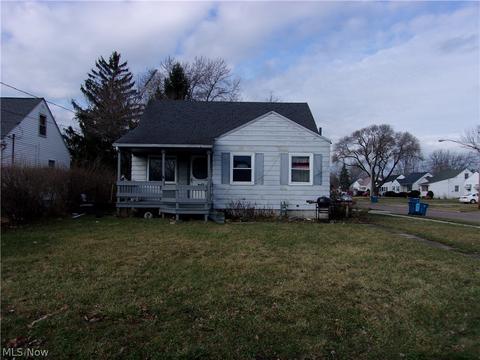 1500 Maple Dr, Lorain, OH 44052 photo 1