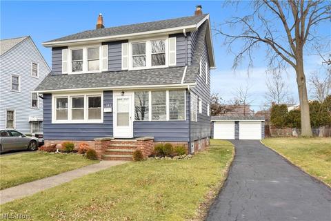 141 E 208th St, Euclid, OH 44123 photo 2