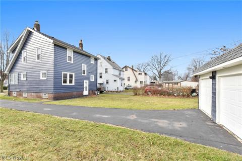 141 E 208th St, Euclid, OH 44123 photo 3