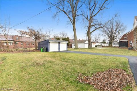 141 E 208th St, Euclid, OH 44123 photo 5