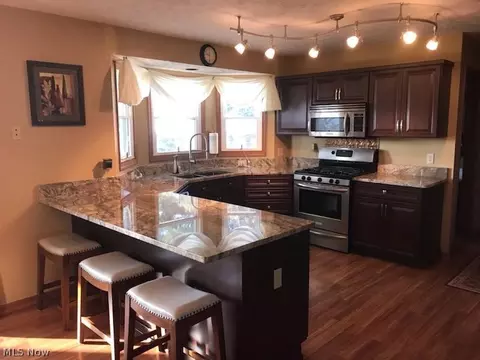 2942 E Celeste View Dr, Stow, OH 44224 photo 6