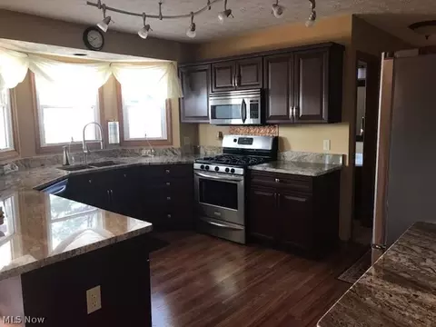 2942 E Celeste View Dr, Stow, OH 44224 photo 7