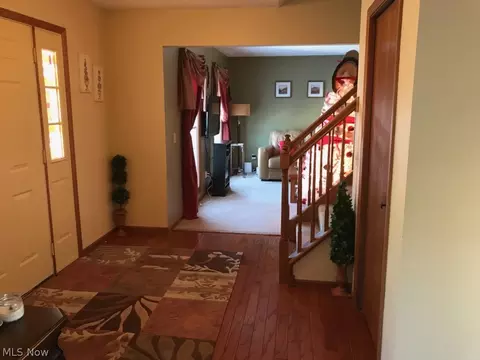 2942 E Celeste View Dr, Stow, OH 44224 photo 2