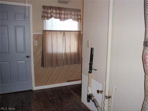478 9th St, Elyria, OH 44035 photo 8