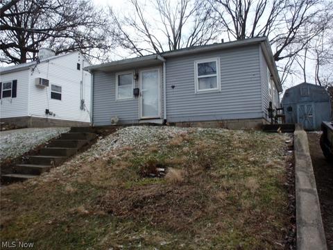 478 9th St, Elyria, OH 44035 photo 1