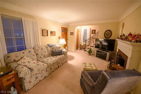 255 E 210th St, Euclid, OH 44123 photo 2