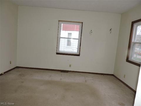 4712 Topper Ave, Ashtabula, OH 44004 photo 11