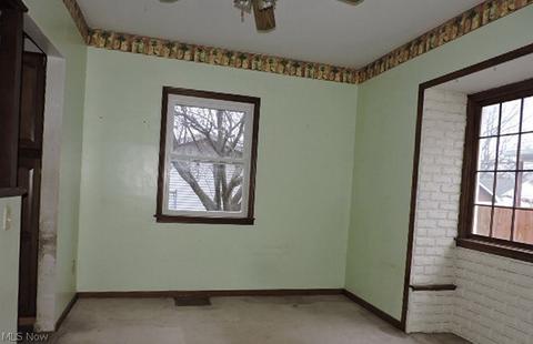 4712 Topper Ave, Ashtabula, OH 44004 photo 6