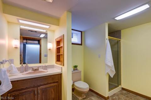 652 Glenhurst Rd, Willowick, OH 44095 photo 25