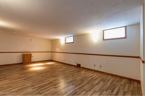 652 Glenhurst Rd, Willowick, OH 44095 photo 20