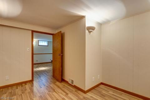 652 Glenhurst Rd, Willowick, OH 44095 photo 22