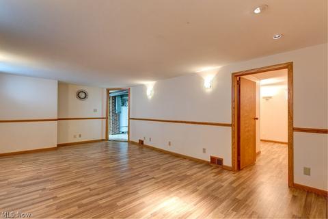 652 Glenhurst Rd, Willowick, OH 44095 photo 21