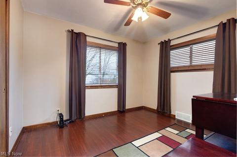 652 Glenhurst Rd, Willowick, OH 44095 photo 16