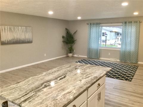 107 Dorset Ct, Elyria, OH 44035 photo 7