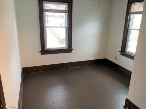 658 Patterson Ave, Akron, OH 44310 photo 11