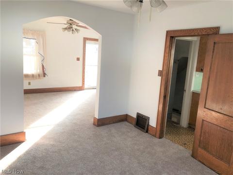 658 Patterson Ave, Akron, OH 44310 photo 5