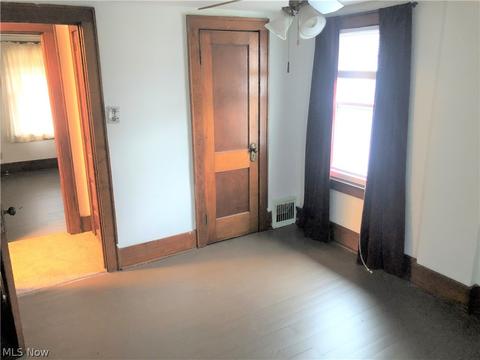 658 Patterson Ave, Akron, OH 44310 photo 12