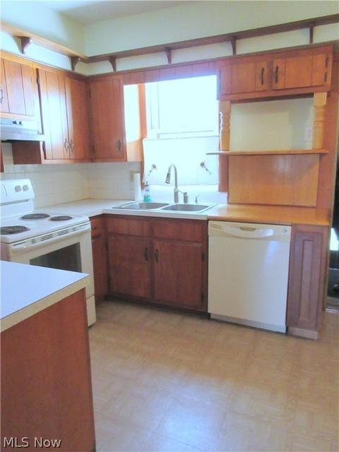 8922 Murray Ridge Rd, Elyria, OH 44035 photo 14