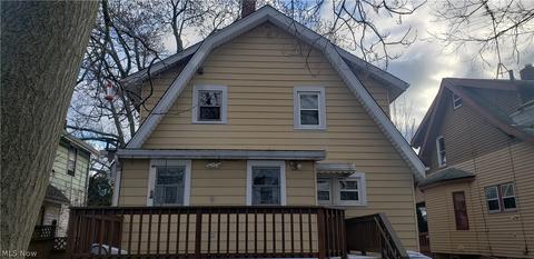 1018 Dayton St, Akron, OH 44310 photo 2