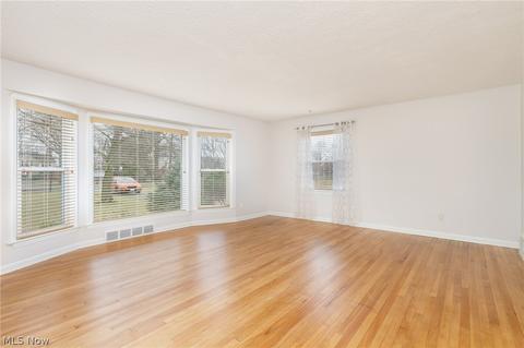 1035 Gulf Rd, Elyria, OH 44035 photo 7