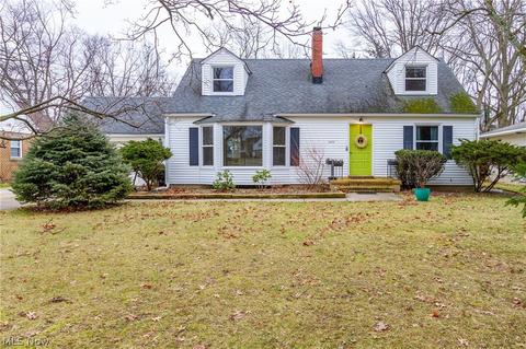 1035 Gulf Rd, Elyria, OH 44035 photo 3