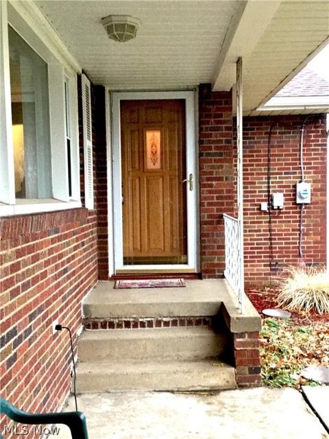 6141 Firestone Ave NE, Canton, OH 44721 photo 2