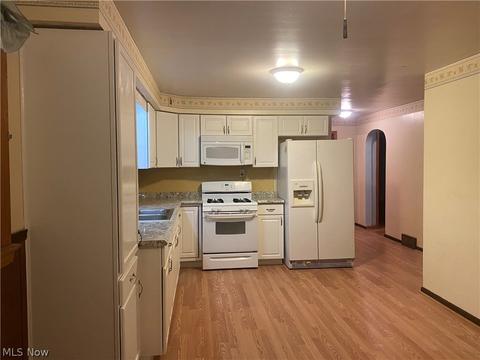 6141 Firestone Ave NE, Canton, OH 44721 photo 3