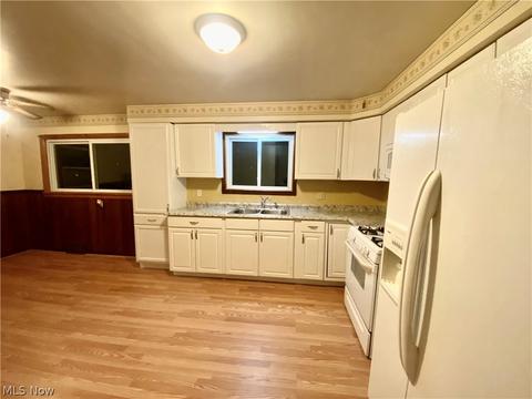 6141 Firestone Ave NE, Canton, OH 44721 photo 5