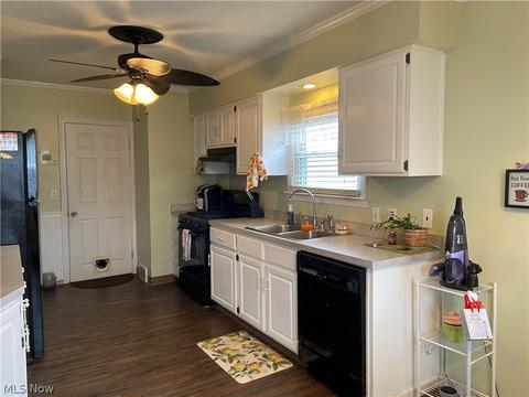 715 Lyndon Ave, Ashtabula, OH 44004 photo 4