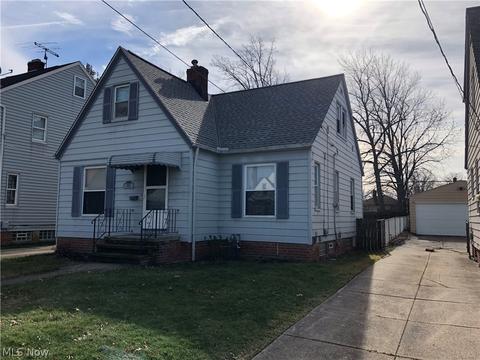 5015 Maplecrest Ave, Parma, OH 44134 photo 2