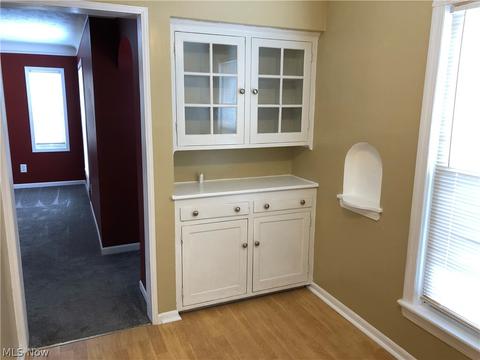 5015 Maplecrest Ave, Parma, OH 44134 photo 8