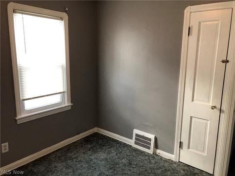 5015 Maplecrest Ave, Parma, OH 44134 photo 13