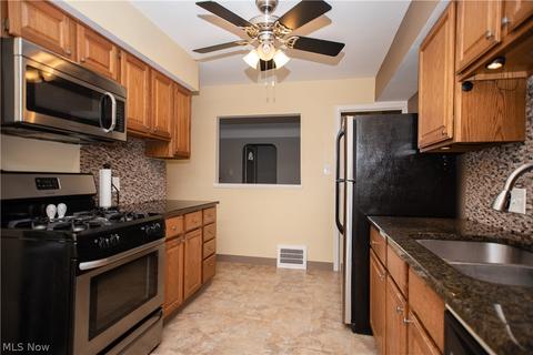 8102 Ackley Rd, Parma, OH 44129 photo 11