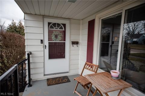 8102 Ackley Rd, Parma, OH 44129 photo 3