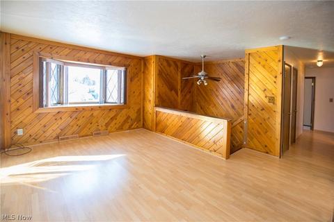 5844 E Glenn Dr, Maple Heights, OH 44137 photo 7