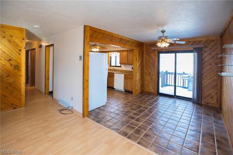 5844 E Glenn Dr, Maple Heights, OH 44137 photo 10