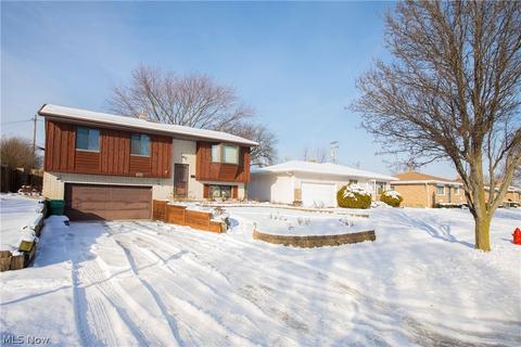 5844 E Glenn Dr, Maple Heights, OH 44137 photo 3