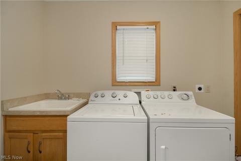 1221 Stonebridge Dr, Willoughby, OH 44094 photo 14