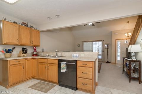 1221 Stonebridge Dr, Willoughby, OH 44094 photo 10