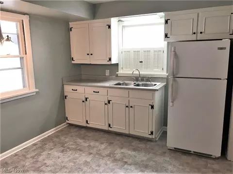 3132 Blair Ave, Ashtabula, OH 44004 photo 6