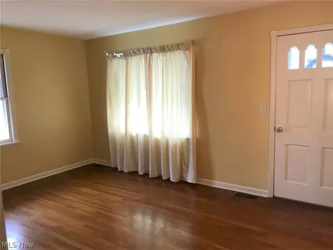 3132 Blair Ave, Ashtabula, OH 44004 photo 3